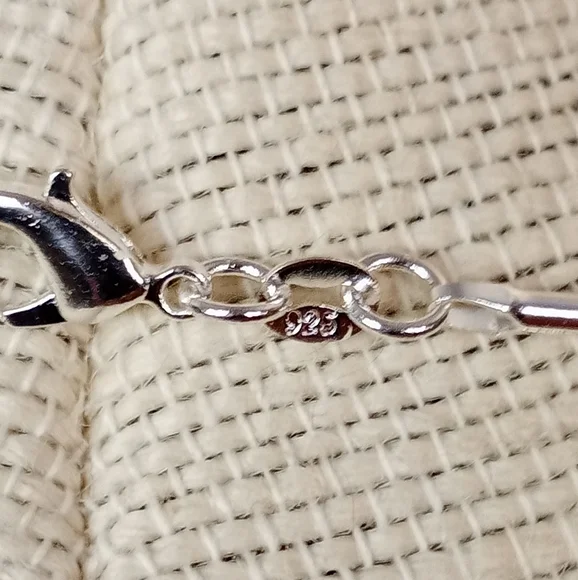 🔥Sterling Silver Red Coral Cross Necklace 18 Inches ~ Handmade - Picture 4 of 5